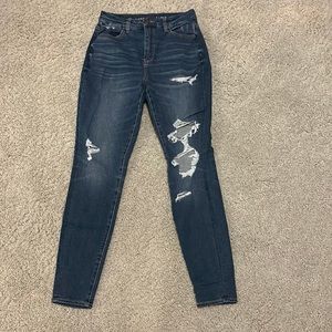 American eagle skinny jeans with rips